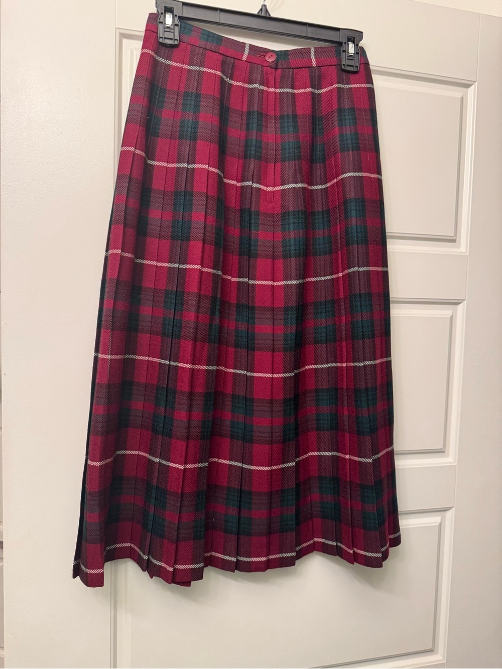 Vintage Guy Curtis made in UK 100% pure wool pleated tartan plaid midi skirt